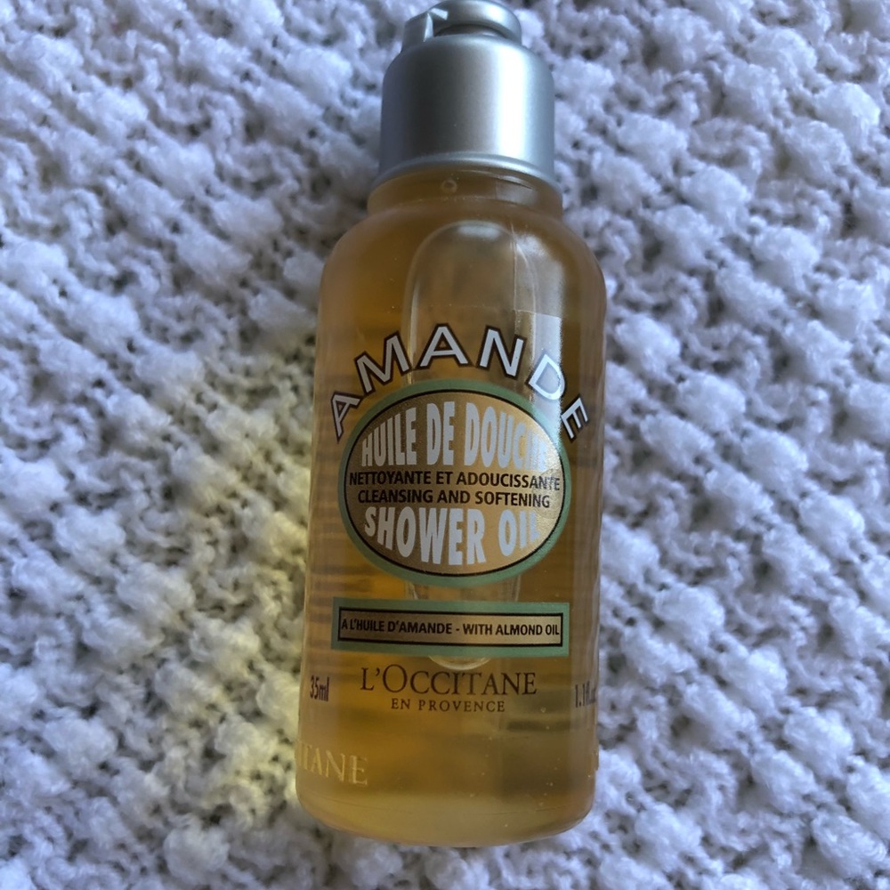 🌟🌟5 FOR $13!!🌟🌟/L’OCCITANE Amande Shower Oil/